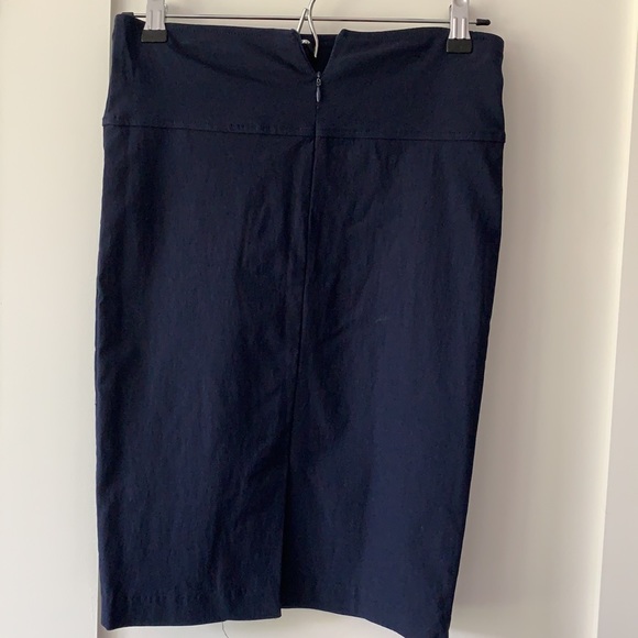 Navy Blue Pencil Skirt in great condition! - Picture 3 of 4